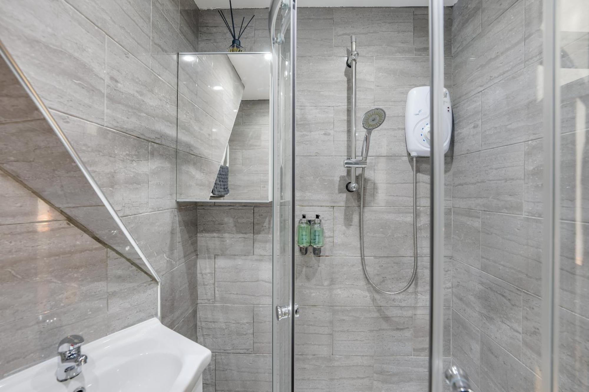 Relax In A Modern Cardiff Home By The City Centre & Bute Park Luaran gambar